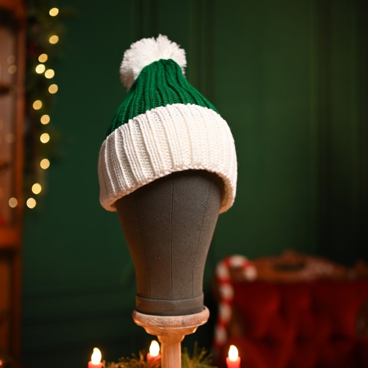 Bonnet court tricot de Noël