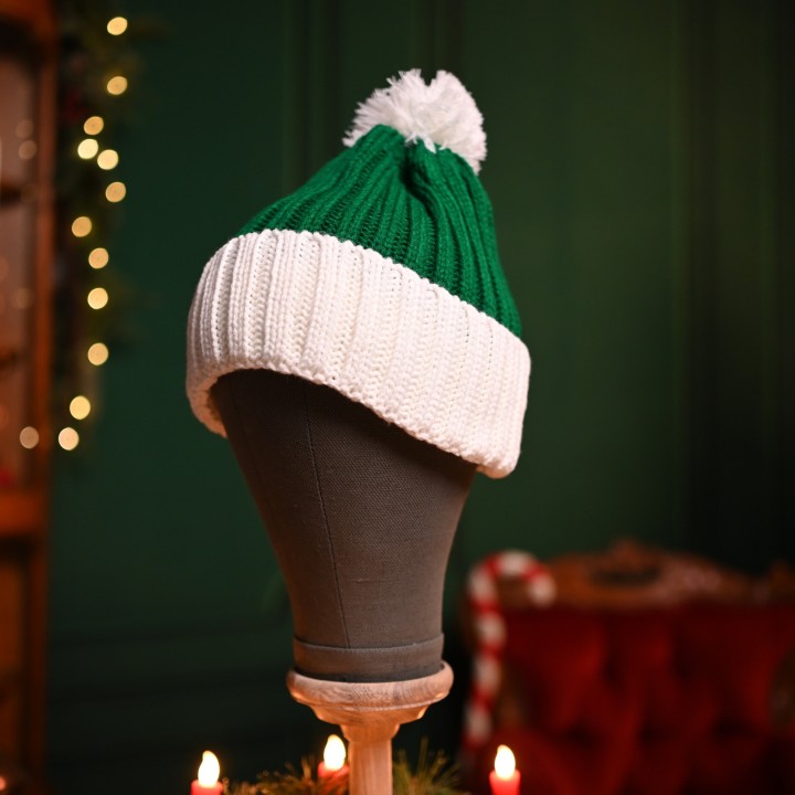 Bonnet court tricot de Noël