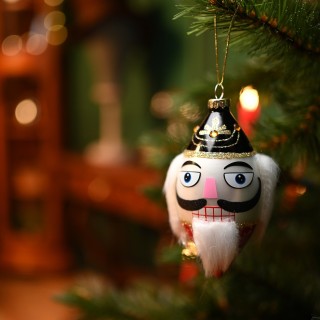 Boule de Noël casse-noisette